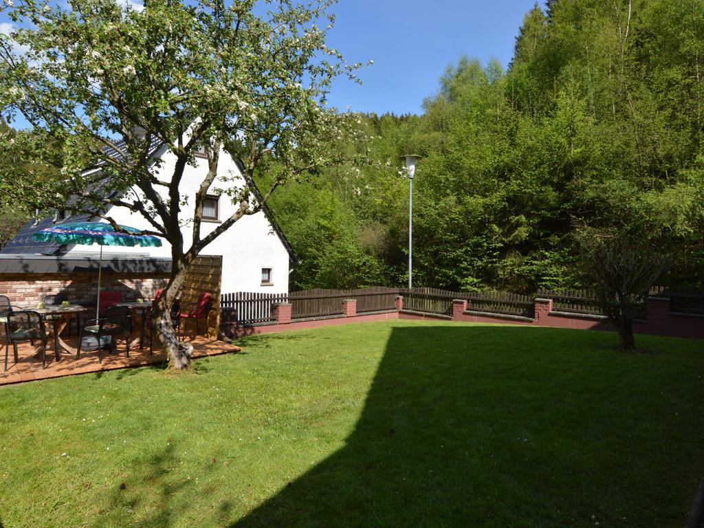 Holiday Home With Garden In Hellenthal Eifel Exterior foto